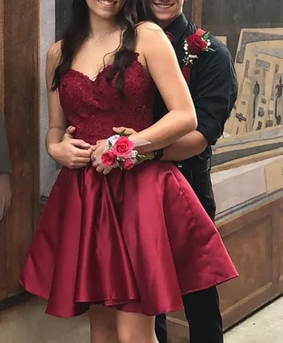 Miniatura 2 de Tianzhihe Vestidos cortos de encaje con cuentas para regreso a casa, tirantes delgados, vestidos de noche de satén con bolsillos