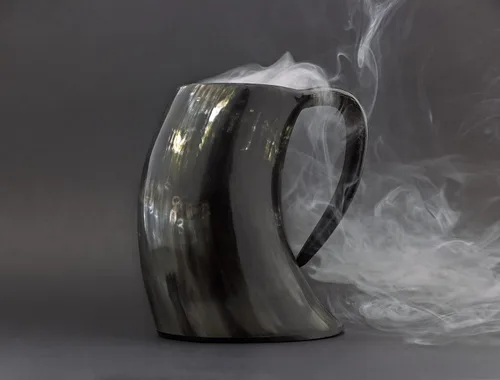 Miniatura 8 de Taza de cuerno vikingo – Jarra grande hecha a mano con cuerno de buey para aguamiel y cerveza, regalo medieval seguro para alimentos (tamaño grande)