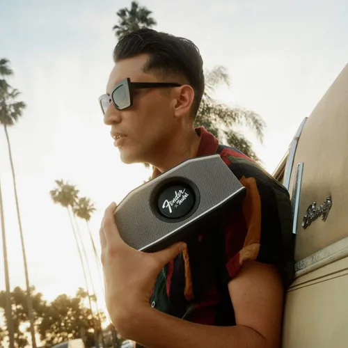 Miniatura 8 de Fender x Teufel ROCKSTER GO 2 Altavoz portátil Bluetooth – Sonido potente, resistente, impermeable, batería de 28 horas, correa de transporte