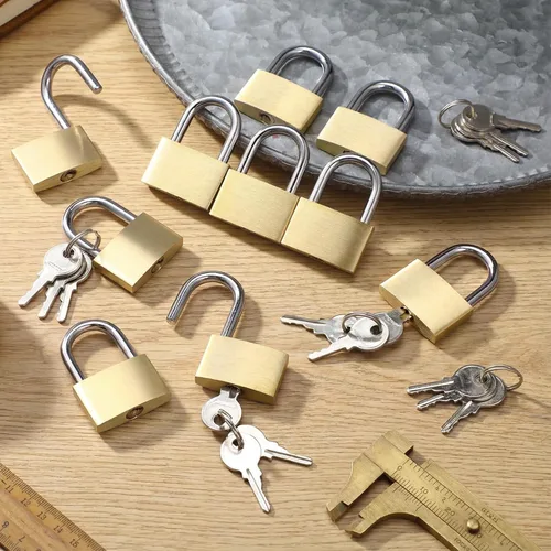 Miniatura 61 de Yaocom 24 piezas de candado con llave de latón sólido, pequeño candado amarillo para gimnasio, candado fuerte con la misma llave para equipaje