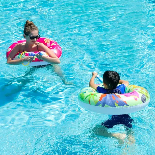 Miniatura 2 de Parentswell Juego de fiesta en la piscina – Anillos inflables de natación para piscina, tubos de piscina con pistolas de agua y pelota de playa