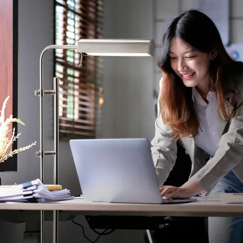 Miniatura 7 de O'Bright Cedric - Lámpara de pie ajustable para farmacia, diseño industrial para lectura, manualidades, trabajo, LED de 10 W, altura de 45 a 61