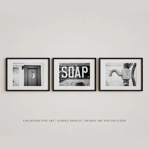 Miniatura 5 de LISA RUSSO FINE ART - Juego de 3 pinturas artísticas de pared de baño en blanco y negro de 5 x 7 pulgadas sin marco con tapetes blancos de 8 x 10