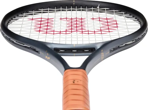 Miniatura 5 de Wilson RF 01 Pro Laver Cup 2025 - Raquetas de tenis de rendimiento para adultos, ensartadas con Sensation 16 Natural a tensión de rango medio