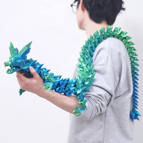 Miniatura 8 de Juguetes para ansiedad de dragón de cristal con estampado 3D súper grande de 48.82 pulgadas, figuras de animales extra largas y grandes, decoración