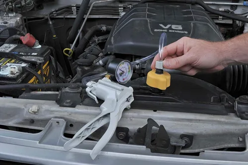 Miniatura 3 de Mityvac MV4560 Kit de prueba de presión del radiador/sistema de refrigeración para automóviles asiáticos, europeos, estadounidenses y camiones