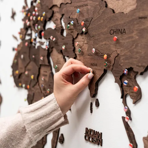 Miniatura 7 de Enjoy The Wood Arte de pared de madera 3D con mapa del mundo en 3D, decoración de pared grande, mapa de viajes del mundo, idea de regalo para Nogal