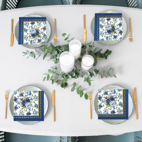Miniatura 7 de AnyDesign Paquete de 80 servilletas de papel florales de color azul marino con flores azules y blancas, servilletas desechables para almuerzo, marco