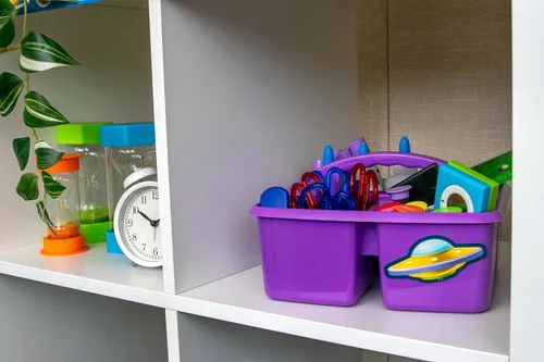 Miniatura 3 de Teacher Created Resources Paquete de 6 unidades de almacenamiento de plástico portátil morado para aulas, habitación de niños y organización