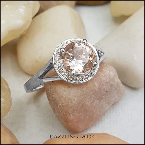 Miniatura 140 de Dazzlingrock Collection Anillo de compromiso redondo de 0.276 in con halo de diamante blanco y vástago dividido para ella en oro macizo de 14