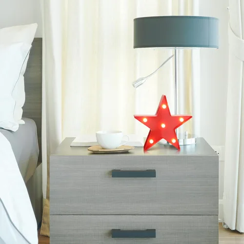 Miniatura 6 de Jutom 4 piezas de luces de noche de estrella LED de plástico en forma de estrella letrero iluminado marquesina lámpara de escritorio para regalo rojo
