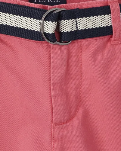 Miniatura 2 de The Children's Place Pantalones cortos chinos con cinturón para niños