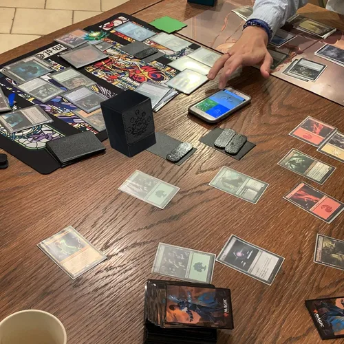 Miniatura 6 de PROMAXIBINDER MTG Commander Caja de Baraja, Cabe 100+ Cartas con Fundas Individuales, Caja de Baraja Magic Gathering con Imán Fuerte, Caja de B-black