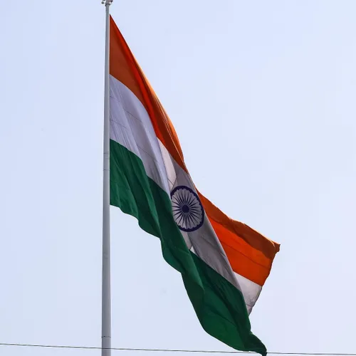 Miniatura 5 de Bandera de la India de 10 x 15 pies, banderas nacionales indias con 3 ojales de latón, 4 costuras y poliéster de alta calidad.