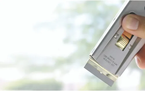 Miniatura 6 de American Line Cuchillas de afeitar de un solo filo, paquete de 100, acero de alto carbono de 0.012 pulgadas para mayor durabilidad y larga vida