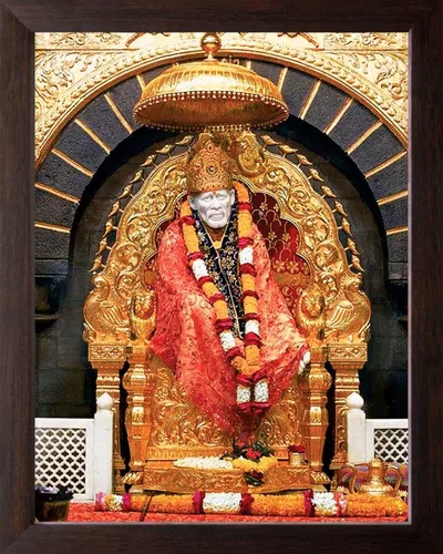 Art n Store: Shirdi Sai Baba Sentado en un trono bajo el parasol HD impreso Religioso y Decoración Imagen con marco marrón liso (7 x 9 pulgadas,