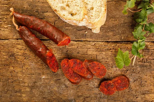 Miniatura 4 de PALACIOS - Auténtico chorizo español. Receta de salchicha ahumada caliente y picante de cerdo molido totalmente natural, curada en seco en España.