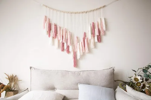 Miniatura 2 de Decocove Colgante de pared de macramé, grande con cuentas de madera, decoración bohemia para dormitorio, sala de estar y cocina, rosa rubor cálido