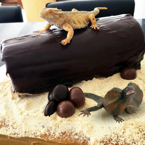 Miniatura 3 de Gemini&Genius Juguetes de lagarto, figuras de lagarto de dragón barbudo, regalo de accesorios de broma, juego aterrador, divertido adorno de pastel