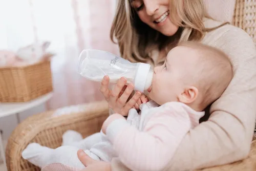 Miniatura 6 de Playtex Baby NATURALATCH - Pezones cómodos de cuello ancho para bebés de 0 meses en adelante, flujo lento (2 unidades), esenciales de alimentación