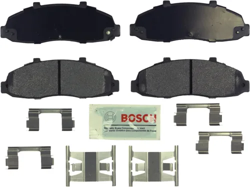 BOSCH BE679H Juego de pastillas de freno de disco de cerámica azul con herrajes, compatible con Ford Explorer, F-150, F-150 Heritage, F-250 Super