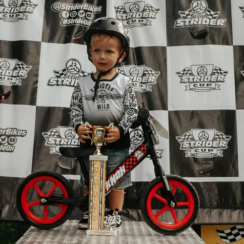 Miniatura 4 de Strider Bicicleta deportiva de 12 pulgadas – Bicicleta de equilibrio sin pedal para niños de 1 a 4 años – Incluye almohadilla de seguridad, asiento