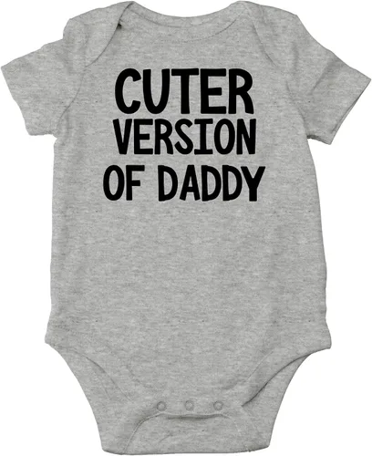 CBTwear Cuter Version of Daddy - Dad to Be Announcement - Lindo body de bebé de una pieza