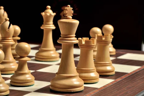 Miniatura 9 de The House of Staunton The Wild Knight Series Chess Set, Box, & Board Combination - 3.75" King