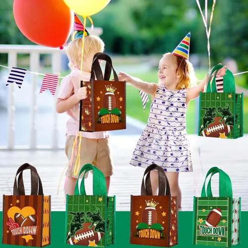 Miniatura 7 de Estune Paquete de 24 bolsas de mano de fiesta de fútbol con asas, bolsas reutilizables no tejidas para golosinas, bolsa de regalo deportiva