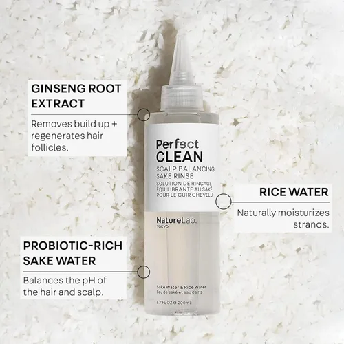 Miniatura 5 de NatureLab.TOKYO Perfect Clean - Exfoliante aclarante para el cuero cabelludo 2 en 1, champú y tratamiento capilar para el cuero cabelludo