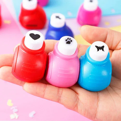 Miniatura 7 de Qtopun - Perforadora de papel y tijeras decorativas, 6 tijeras creativas y 12 piezas de cortadores de borde de encaje para manualidades, fotos