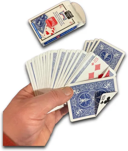 Miniatura 5 de Ilusiones de cartas para magos principiantes a profesionales: aparición, teletransporte, transformando milagros (Baraja Svengali azul)