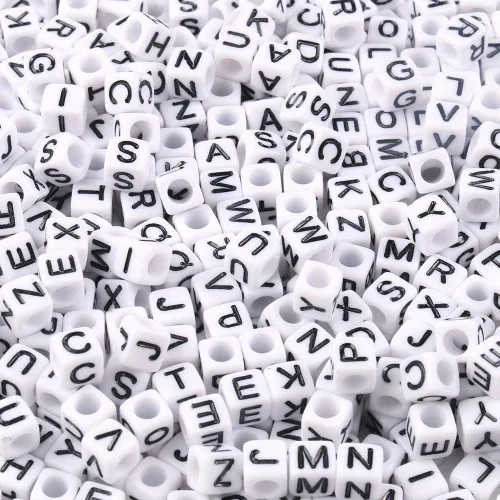 Miniatura 10 de 900 cuentas acrílicas doradas de letras del alfabeto, letras coloridas del alfabeto, cuentas de cubo negro para pulseras de la amistad y regalos