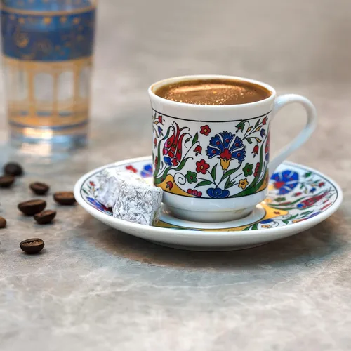 Hafiz Mustafa 1864 Istanbul, Café Turco de Goma Mástique, Molido Fino, Auténtico, Granos Arábica Molidos y Tostado Medio, Ideas de Regalo en Bandeja