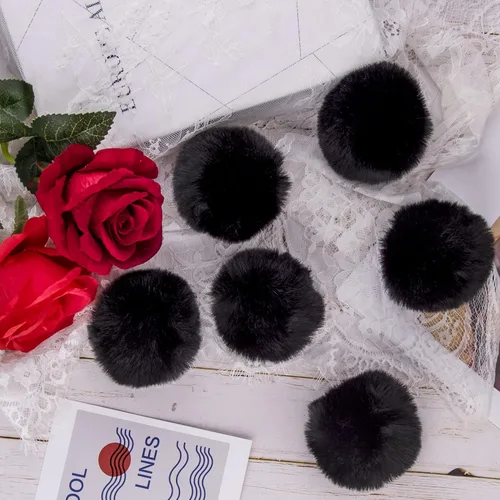 Miniatura 7 de BQTQ 26 piezas pompones de piel sintética de conejo pelotas pom pom negras pompones esponjosos con lazo elástico manualidades para sombreros