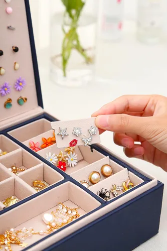 Miniatura 3 de QBestry Organizador de aretes de tuerca para mujeres y niñas caja de joyería para aretes collar organizador de joyas caja de aretes para mujer