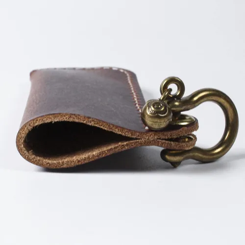 Miniatura 6 de HUMWE BIC - Funda para encendedor de cuero para encendedor de tamaño estándar, funda de cuero genuino con grilletes de herradura de metal