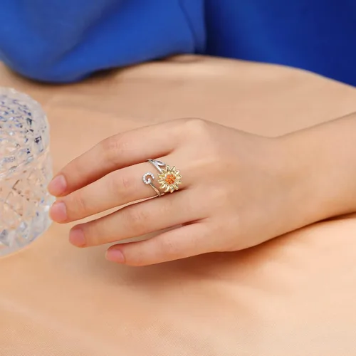 Miniatura 3 de Anillos antiestrés para aliviar la ansiedad Anillo giratorio de letra inicial de girasol, anillo abierto ajustable con diseño de circonita cúbica
