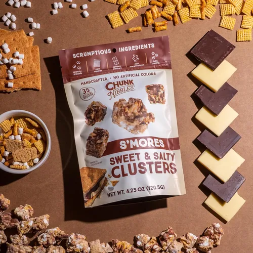 Miniatura 6 de Chunk Nibbles S'mores Snack Clusters - Golosinas inspiradas en fogatas con malvaviscos, galletas Graham, pretzels y chocolate, lote pequeño, hecho a