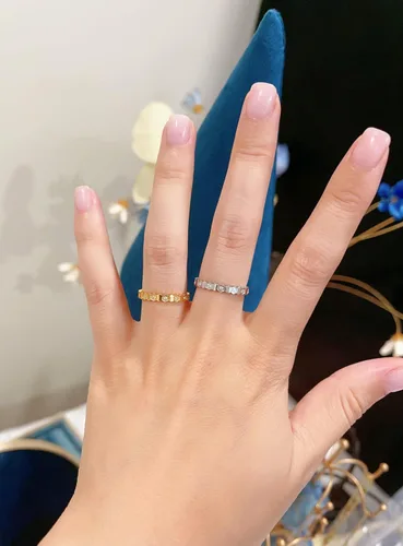 Miniatura 2 de Blue Luna Anillo apilable de circonita cúbica chapada en oro de 18 quilates para mujer