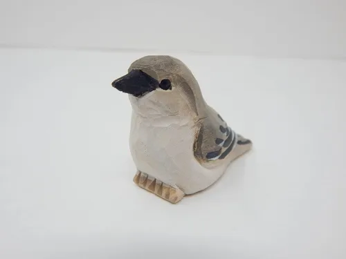 Miniatura 5 de Selsela Adorno colgante hecho a mano de ruiseñor, figura de pájaro de madera tallada a mano, escultura de vida silvestre artesanal, decoración