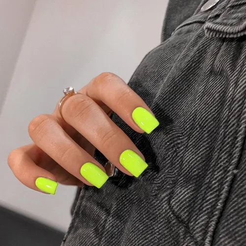 Miniatura 9 de KQueenest Uñas Postizas de Presión Azul Real Cortas Medianas Cuadradas con Pegamento, Juego de Uñas Falsas Sólidas Oscuras Cortas Ataúd Acrílicas