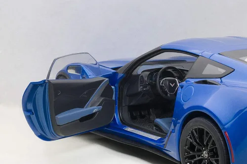 Miniatura 3 de AUTOart 71265 1/18 Composite Die-Cast: Chevrolet Corvette C7 Z06, Laguna Blue Tintco