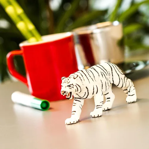 Miniatura 6 de Safari Ltd. Figura de tigre de Bengala blanca – Figura detallada de plástico de 6 pulgadas – Divertido juguete educativo para niños, niñas y niños a