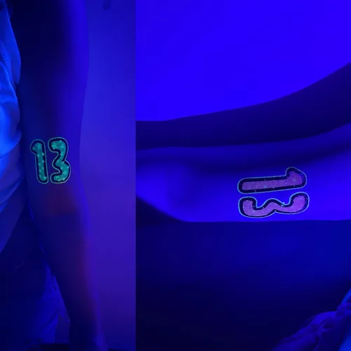 Miniatura 5 de Calcomanías de tatuaje número 13 que brillan en la oscuridad, paquete de 48 (32 brillantes + 16 regulares), tatuajes temporales impermeables