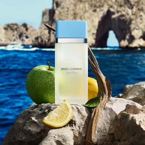 Miniatura 3 de Dolce&Gabbana New Light Blue, spray de viaje Eau De Toilette, para mujeres - 10 ml / 0.33 fl.oz