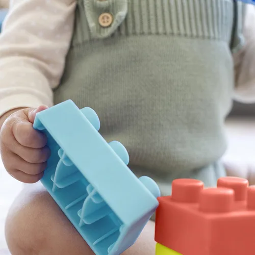 Miniatura 5 de Infantino Bloques de construcción súper suaves, fáciles de sostener para bebés y niños pequeños, sin BPA, multicolor, juego de 12 piezas