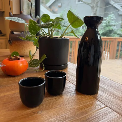 Miniatura 4 de Juego de 4 tazas de sake de porcelana de estilo japonés, juego de tazas pequeñas de cerámica para sake caliente o frío, tazas de sake tradicionales