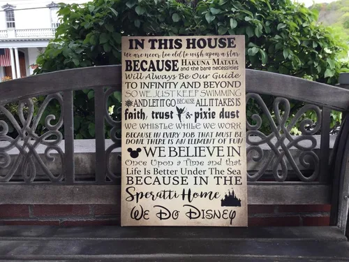 Miniatura 6 de Decoración de pared con temática de Disney, regalo de boda o nos vamos a Disney, We Do Disney, en esta casa, lienzo personalizado, personalizado