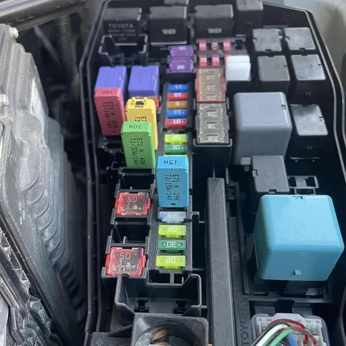Miniatura 7 de GLOSO Mini disyuntor ATM E71 0.110 in Disyuntores automáticos de 20 amperios de reinicio automático (T1) - 1 paquete (20A)